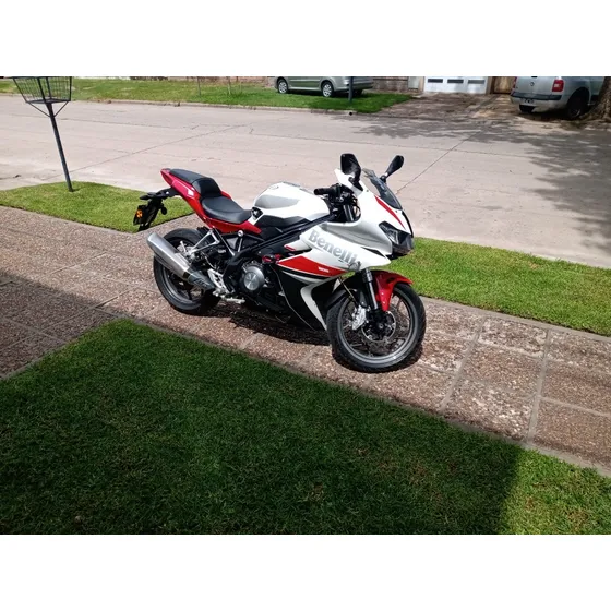 Benelli 302 R