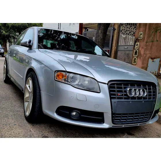 Audi S4 4.2 V8 Quattro