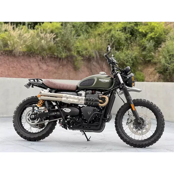 Triumph 900 Custom Monom
