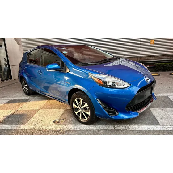 Toyota Prius 1.5 Prius C At