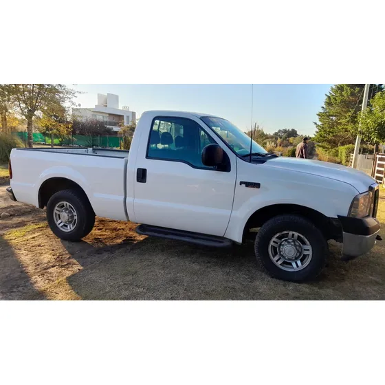 Ford F-100 3.9 Cab. Simple Xlt 4x2