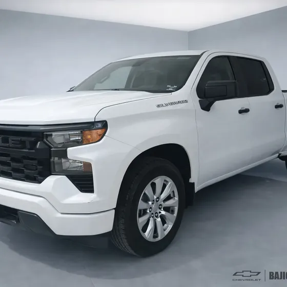 Chevrolet Silverado 2023 5.3 V8 Custom Doble Cabina 4x4 At