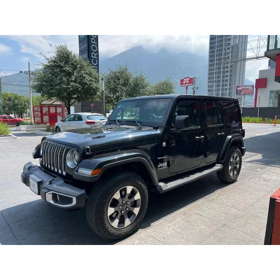 Jeep Wrangler Sahara 4x4 At