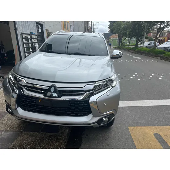 Mitsubishi Montero Sport 3.0