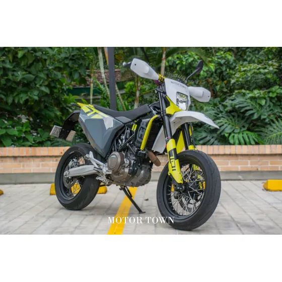 Husqvarna 701 Supermoto Super Moto 2024
