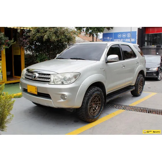 Toyota Fortuner 2.7 Sr5
