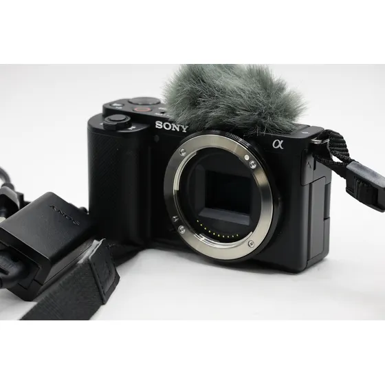 Sony Alpha Zv-e10 Ilczve10 Mirrorless Preta (sem Lente) Preto