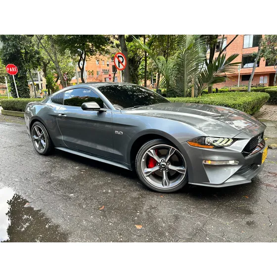 Ford Mustang Gt Premium