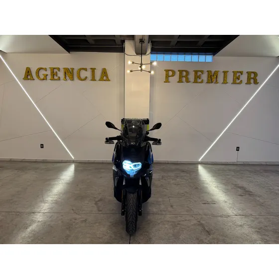 Bmw C400x Motoneta Scooter 2022/8 Mil Km Nueva Impecable