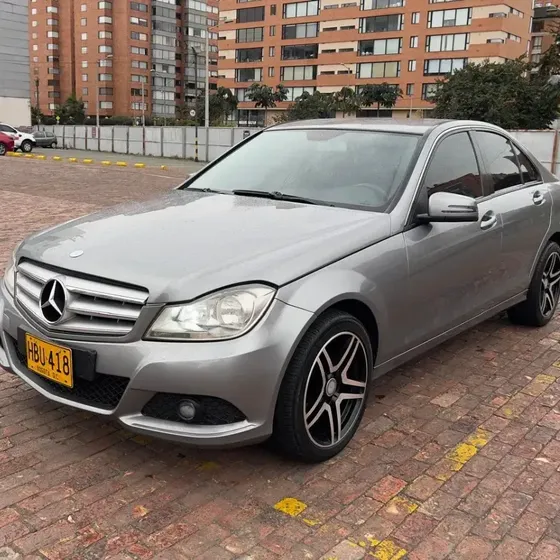 Mercedes-Benz Clase C 2013 180 1.6 Cgi Blueefficiency Mt
