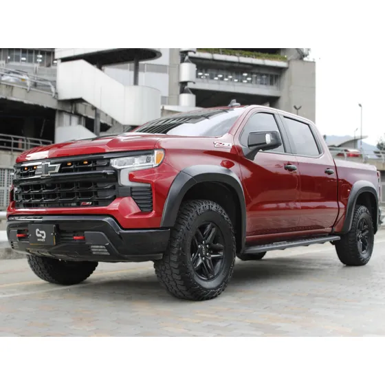 Chevrolet Silverado 5.3 Z71 4x4 At