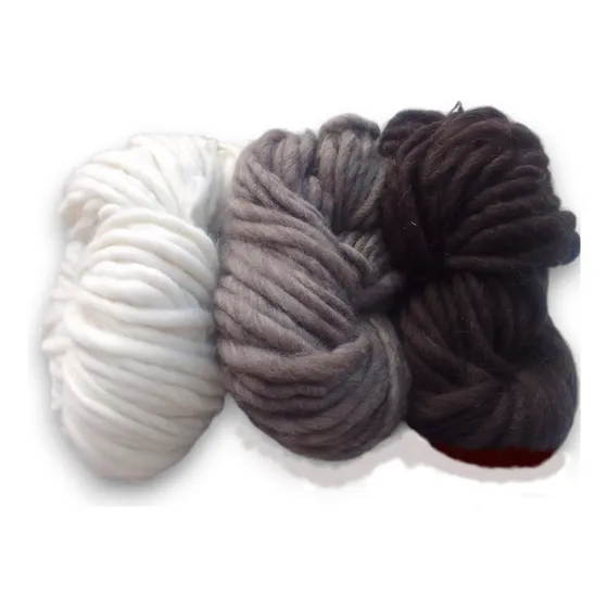 Lana Hilada A Mano X 1,5 Kg+agujasn° 16on°14y8botones Regalo
