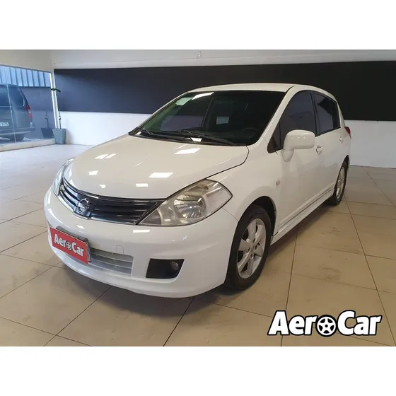 Nissan Tiida Hb