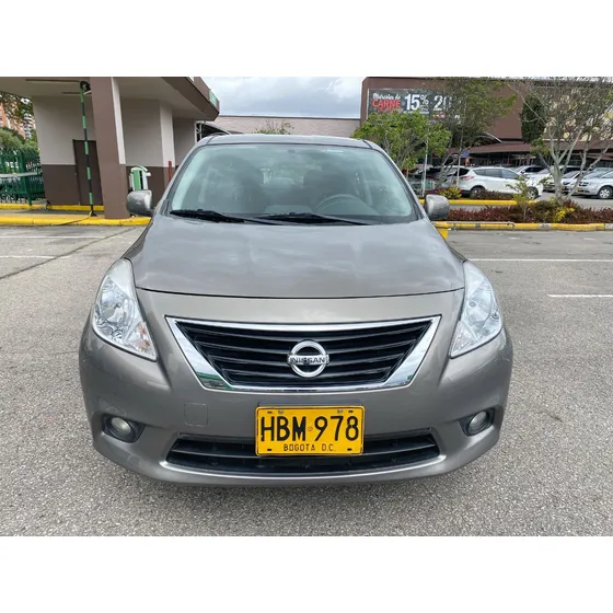 Nissan Versa 1.6 Advance
