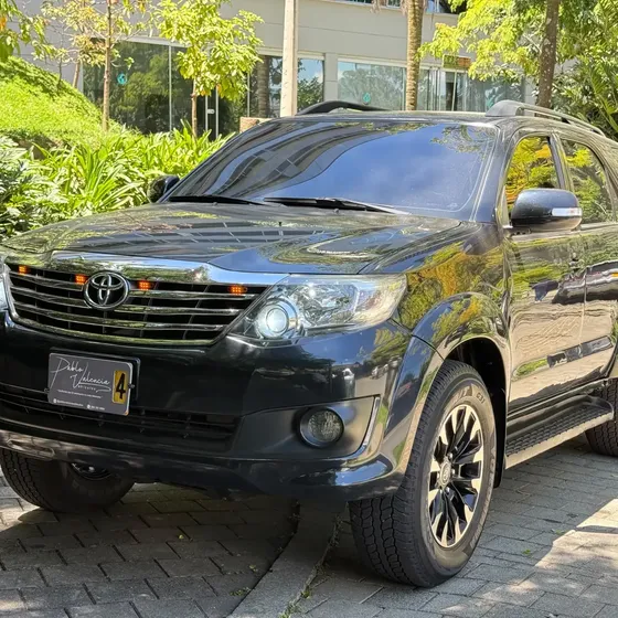 Toyota Fortuner 2014 2.7l 4x2 At