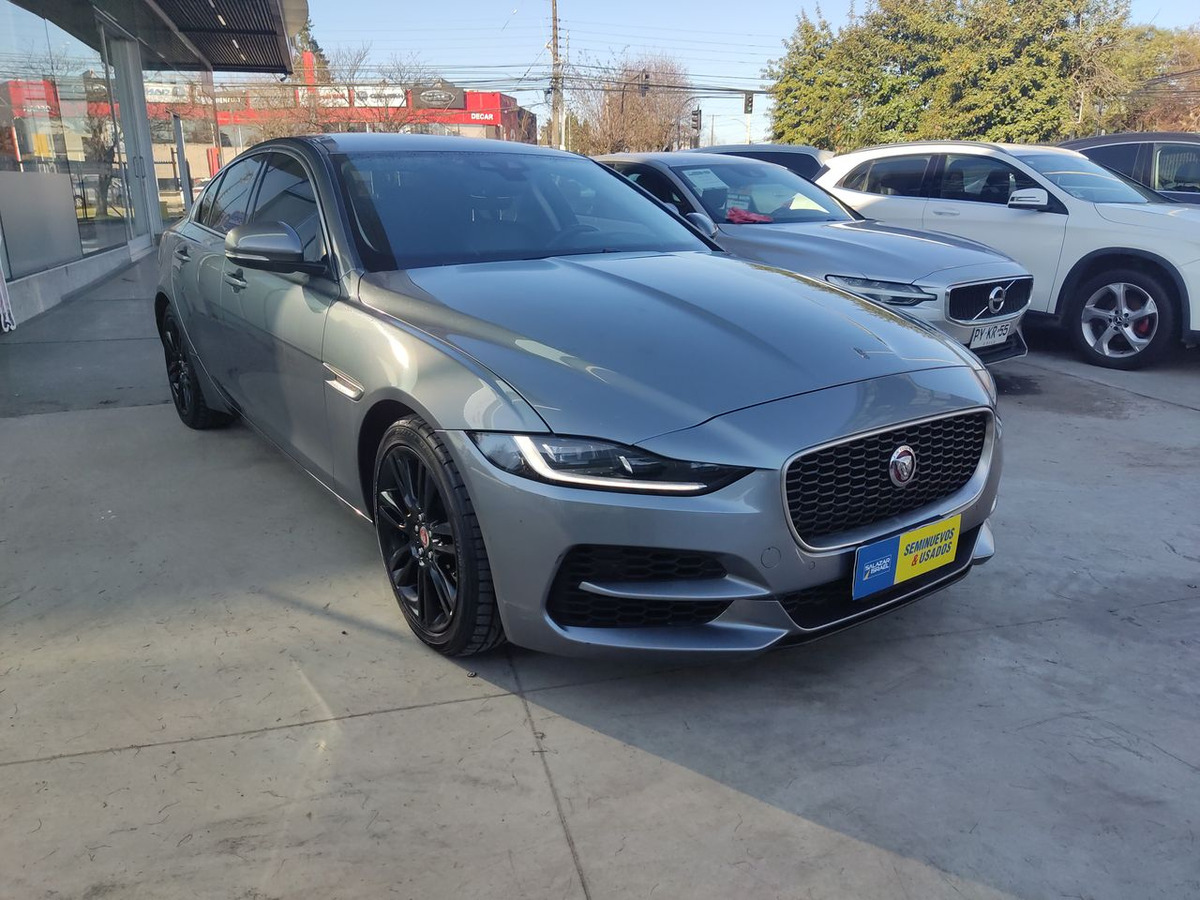 Jaguar Xe 2020