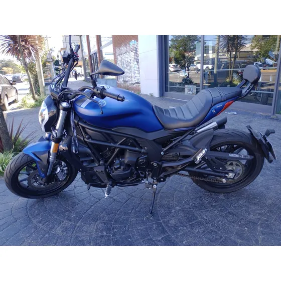 Benelli 502 C Crucero Custom Modelo 2022