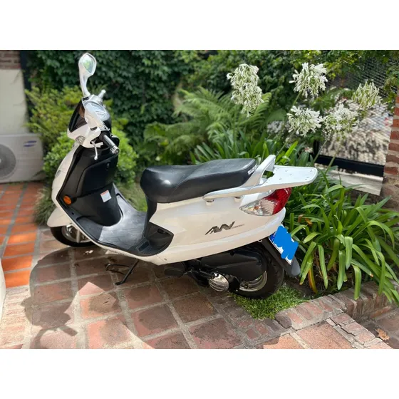 Moto - Scooter Suzuki An 125 - Año 2017 - Único Dueño