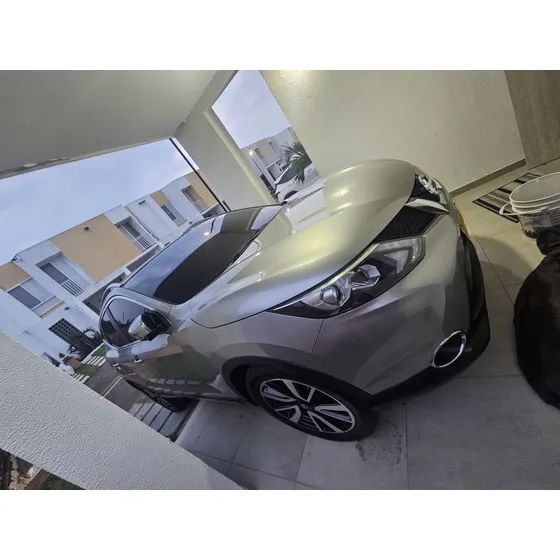 Nissan Qashqai 2.0 Exclusive 142 Hp
