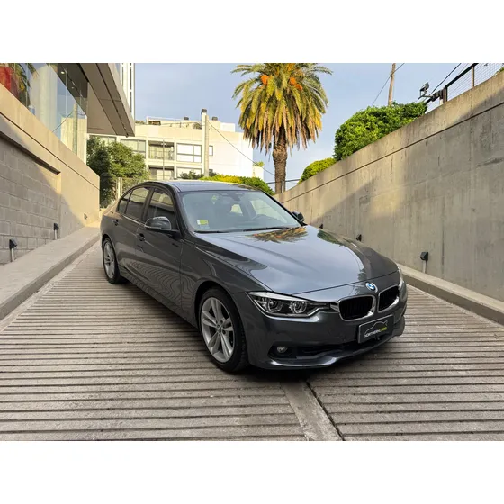 Bmw Serie 3 2.0 320i Sedan Executive