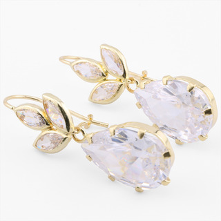 Aretes Lujo Oro Sólido 10k Hoja Con Zirconia Artemisa Aretes Lujo Oro Sólido 10k Hoja Con Zirconia Artemisa