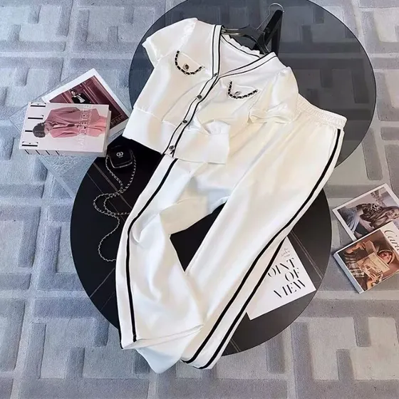 Elegante Conjunto De Ropa Deportiva Casual Blanca