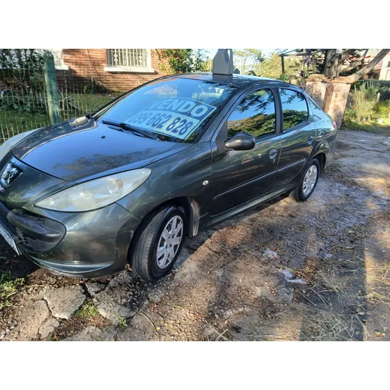 Peugeot 207 Compact Sedan 1.6