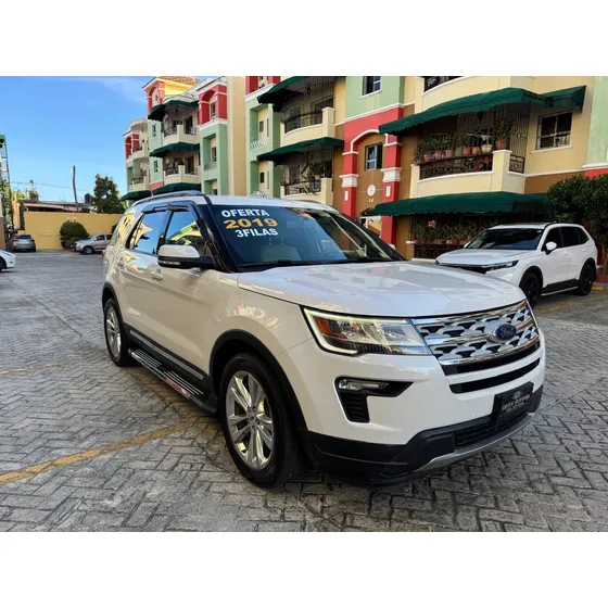 Ford Explorer Americana