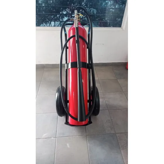 Extintor De Carretilla 50 Lbs Co2 Con Manguera 4 Mtrs