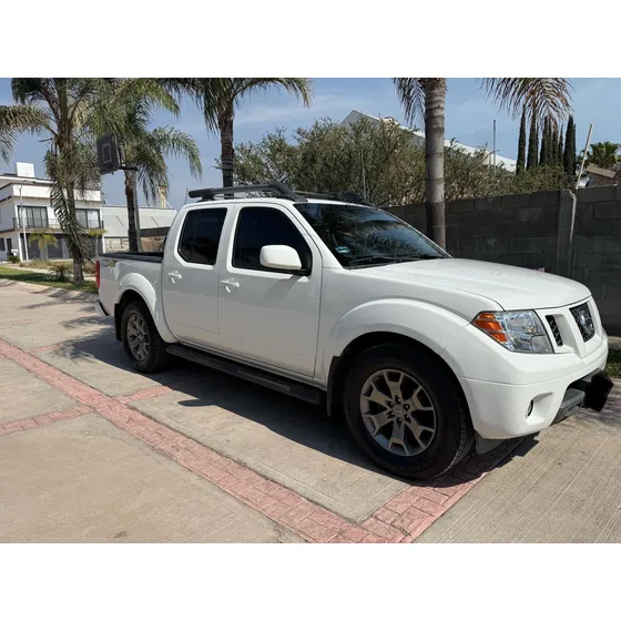 Nissan Frontier 4.0 Pro-4x V6 4x4 At