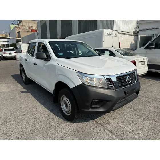 Nissan Np300 2.4 Doble Cabina Se Aa Pack Seg Mt