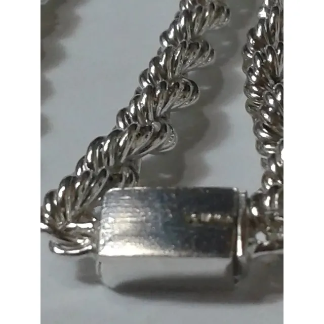 225 Se Vende Cadena Unica Estilo Entorchada En Plata 925.