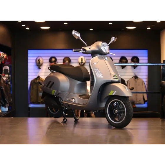 Vespa Gts 300 Super Tech Hpe Gris Entrega Hoy Gps Abs Led