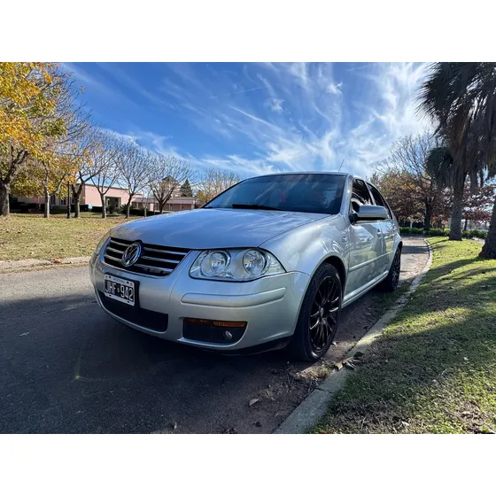 Volkswagen Bora 1.8 Highline T Tiptronic Cuero Blindado Rb3