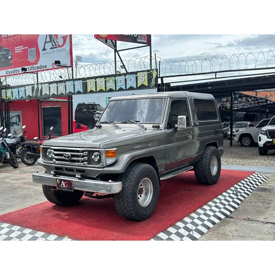 Toyota Land Cruiser Machito 4.5 4x4 Mt Blindaje 2+