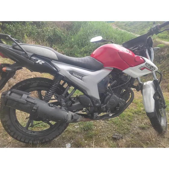Szr-150 Año2014 Tarjeta,placa Y Soat Nuevo