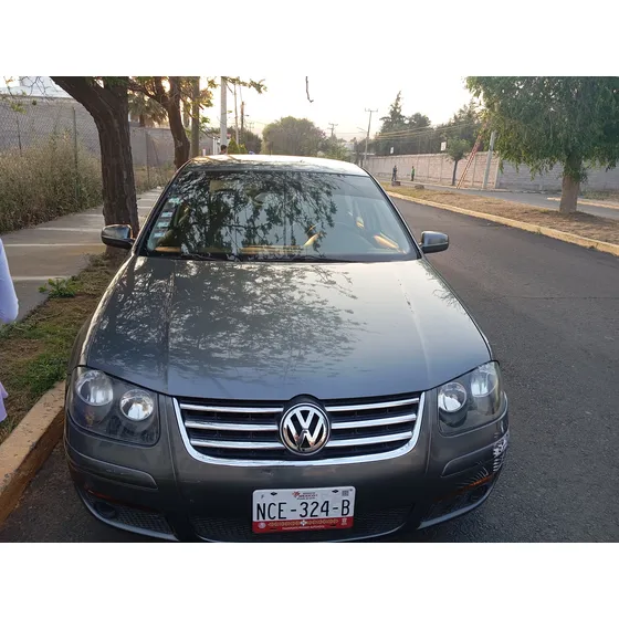 Volkswagen Jetta 2.0 L4 Mt