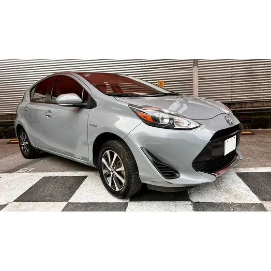 Toyota Prius 1.5 Prius C At