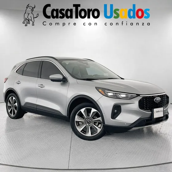 Ford Escape Platinum Fhev At 2500cc usado en Barrios Unidos