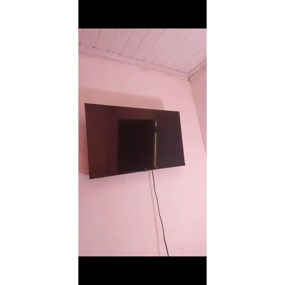 Smart Tv De 32  Hq Hqstv32nk Com Tela Led Hd 127/220v