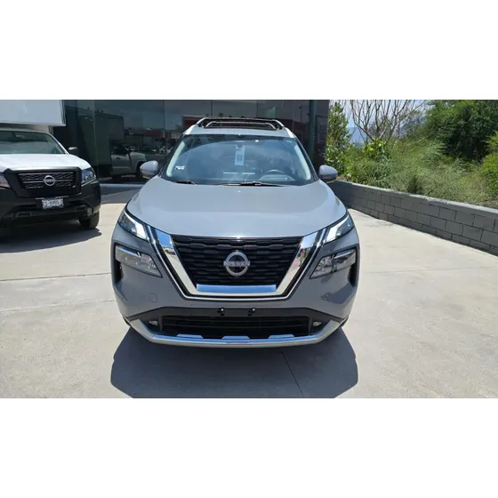 Nissan X-trail 5p Platinum Plus 2 Row L4/2.5 Aut