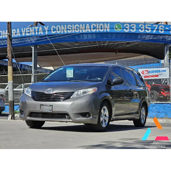 Toyota Sienna 3.5 Ce V6 At