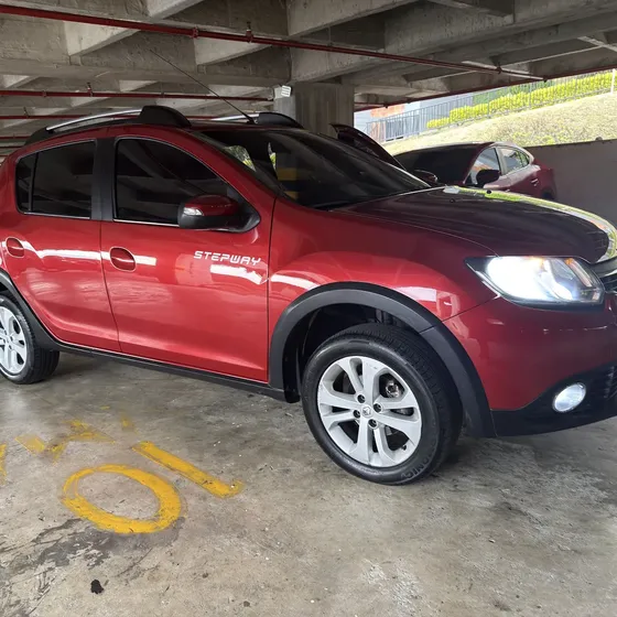 Renault Stepway 2017 1.6 Intense Mecánica