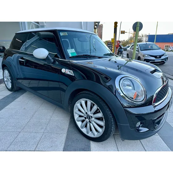 Mini Cooper S 1.6 Hot At