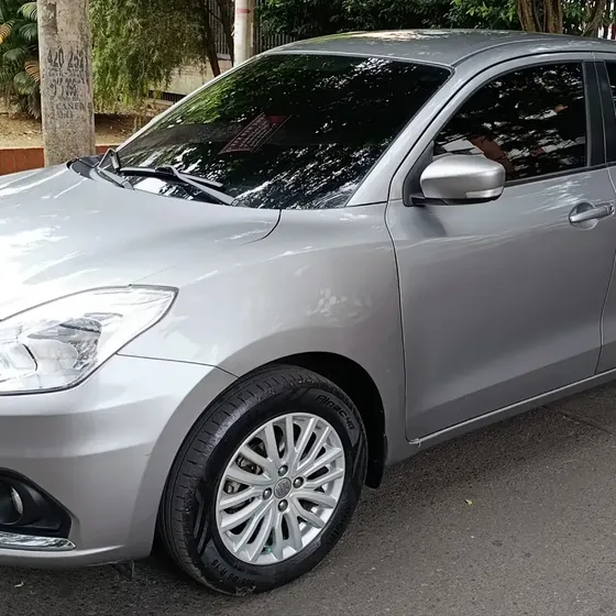 Suzuki Swift 2023 1.2 Dzire At