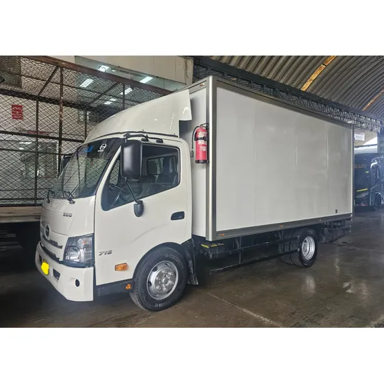 Hino Dutro 2022 En Buen Estado