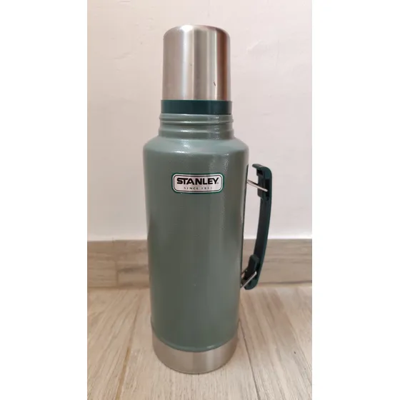 Termo Original Stanley 1,9 Lts Traido De Usa En Perfec Condi Verde