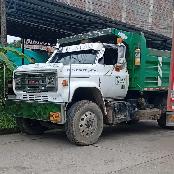 Volqueta Chevrolet C70 Modelo 91
