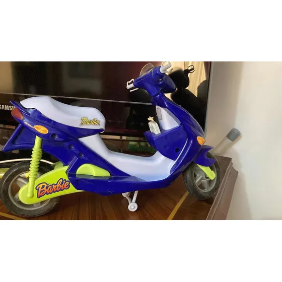 Moto Barbie Usada