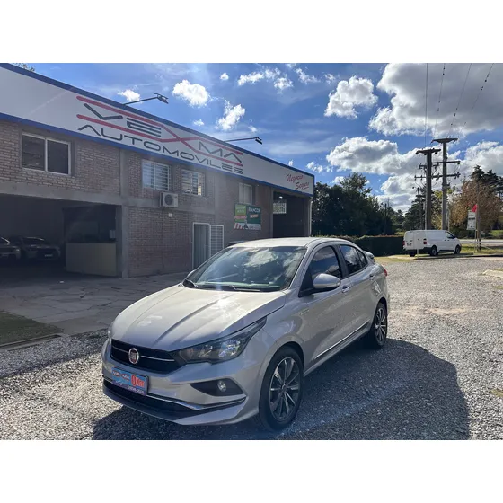 Fiat Cronos 1.8 16v Precision